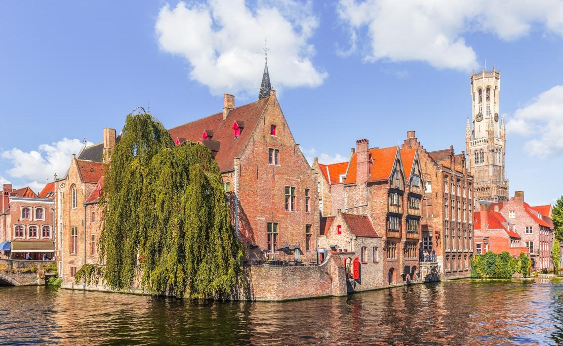 Gezilecek Tarihi ve Turistik Kent Brugge