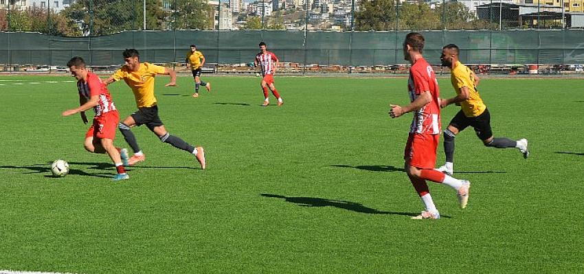 Aliağaspor FK, Hazırlık Maçında Farklı Kazandı