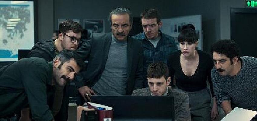 Netflix, uyarlama senaryosunu Yılmaz Erdoğan’ın yazdığı polisiye ve gerilim filmi Kin’in resmi fragmanını paylaştı
