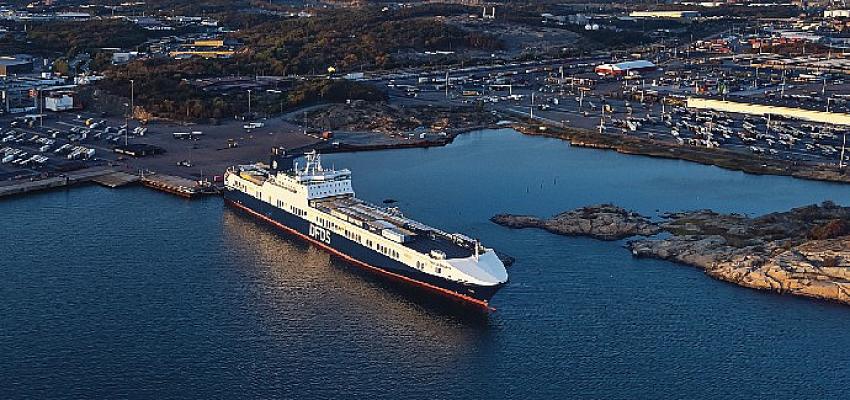 DFDS Akdeniz İş Birimi, Mersin-Trieste hattındaki 3. gemisini hizmete sunarken, lojistik sektörünün ve iş dünyasının liderleriyle buluştu