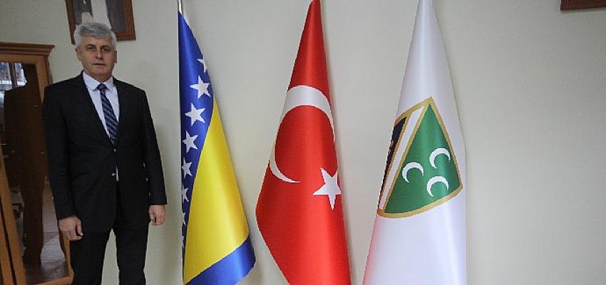 İzmir Bosna Sancak Dernek Başkanı Abdullah Gül’den Cumhuriyet Bayramı mesajı yayınladı