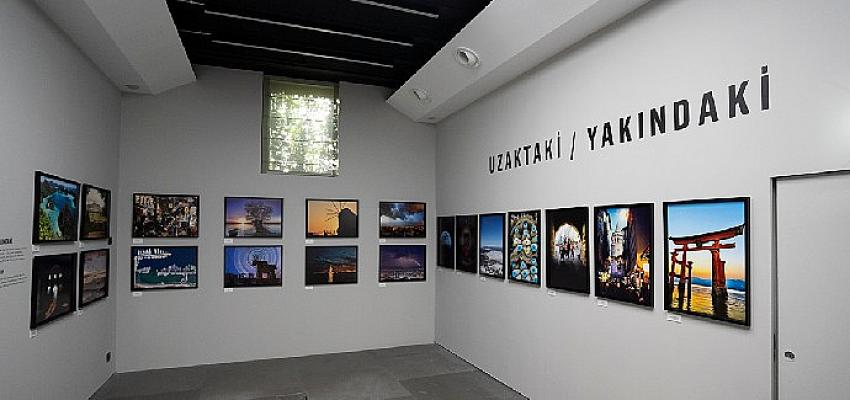 Yapı Kredi ve 212 Photography İstanbul iş birliğiyle Uzaktaki/Yakındaki Sergisi açıldı