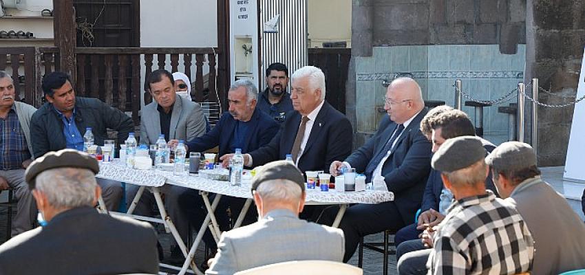 Başkan Gürün, çalışmaları inceledi sonrasında vatandaşlarla buluştu