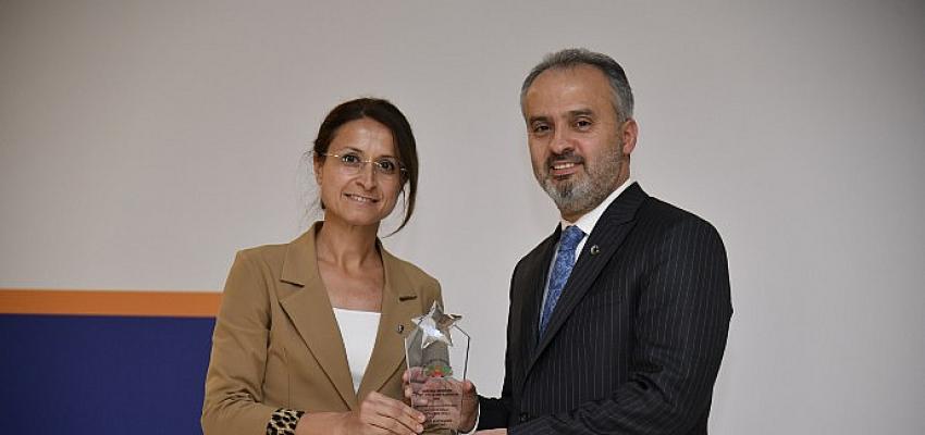 Büyükşehir’in Yerel Tohum Merkezi projesi ödül getirdi