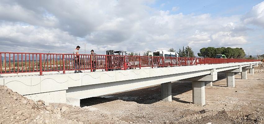 Karaman Köprüsü’nde asfalt çalışması başladı