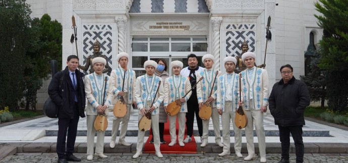 Kazakistanlı Sanatçılar Keçiören’de ” Flash Mob” Yaptılar