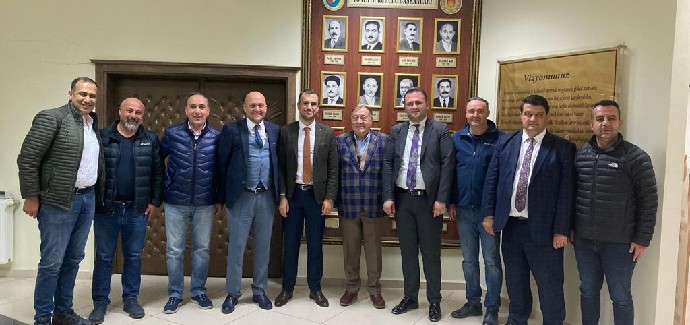 Nevşehir Belediyespor Kulüp Başkanı Dirikoç ve yöneticilerden NTSO Başkanı Parmaksız’a ziyaret