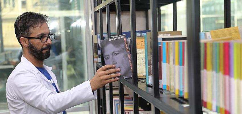 Büyükşehir’in Hacıbekir Mahallesindeki Kütüphanesi Hizmete Başladı