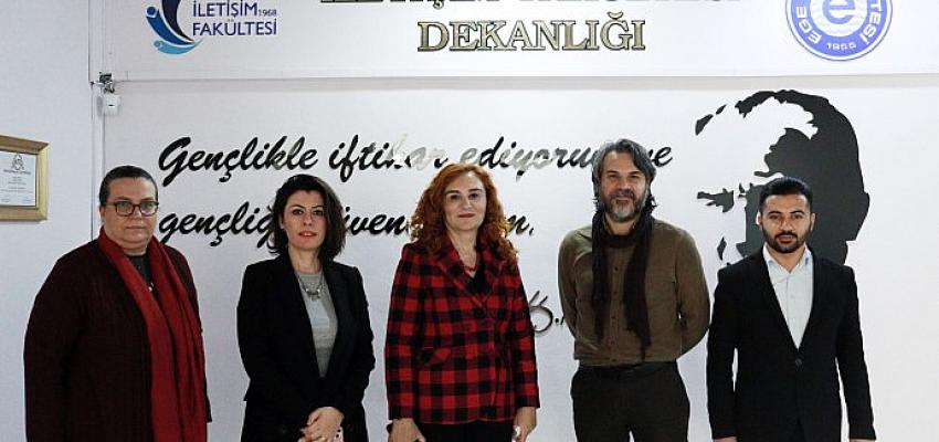 Cumhurbaşkanlığı Canlı Yayın Yönetmeni Özbay, genç iletişimcilerle buluştu