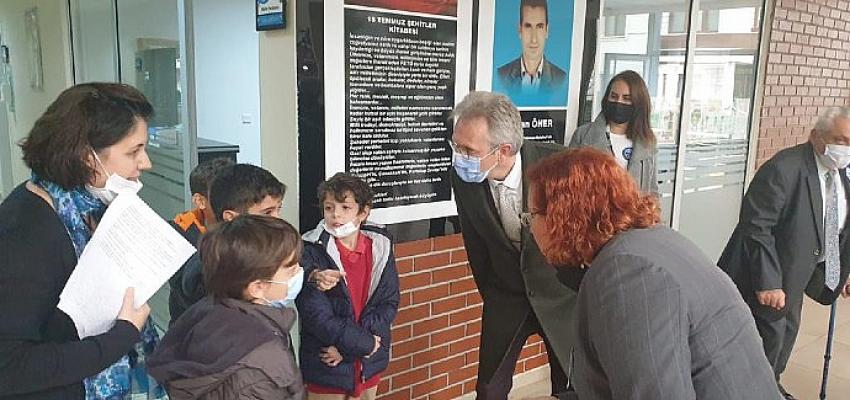 İstanbul Özel Saint-Joseph Fransız Lisesi desteğiyle Şehit Burhan Öner İlkokulu’nda materyal donatılan sınıfın açılışı gerçekleşti.