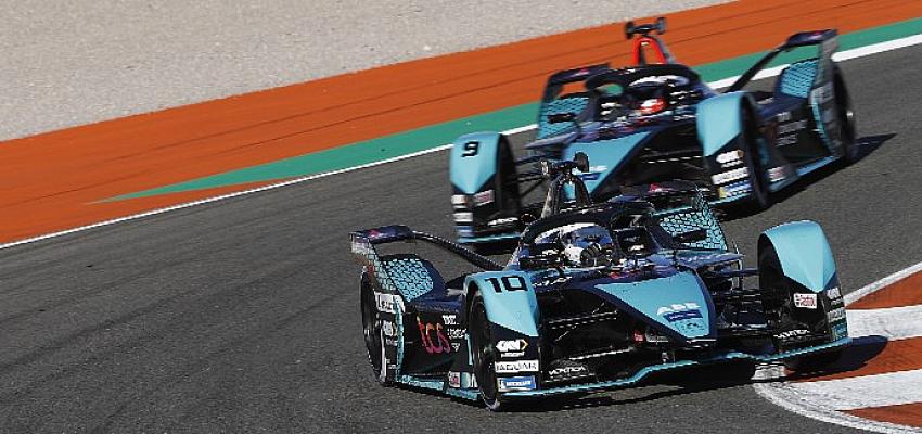 Jaguar TCS Racing FIA Formula E Sezonu Öncesi Resmi Testleri Başarıyla Tamamladı