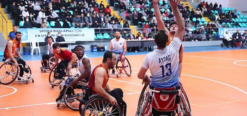 Bağcılar Basketbol takımı, Galatasaray’ı yendi
