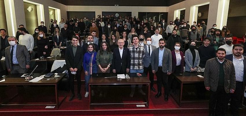 CHP Genel Başkanı Kemal Kılıçdaroğlu Üniversiteli Gençlerle Bir Araya Geldi