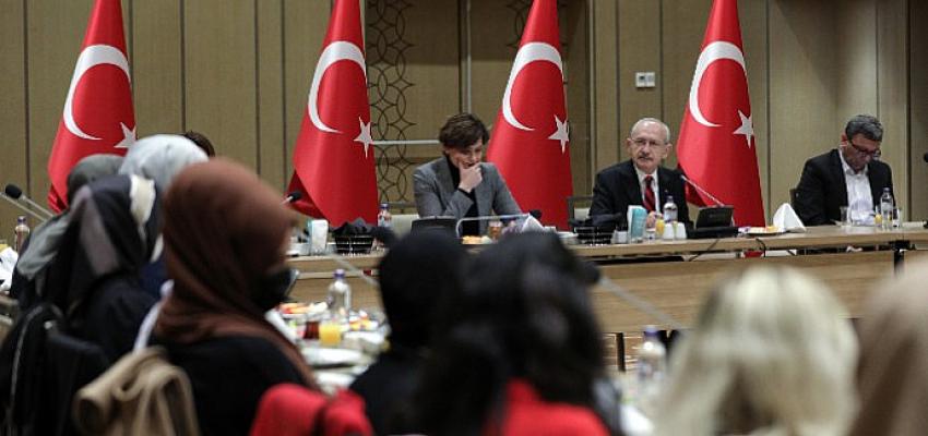 CHP Lideri Kılıçdaroğlu 28 Şubat Mağdurlarıyla Buluştu: Ahdim Var Bu Ülkeyi Barıştıracağım, Bu Ahdim Benim Mirasım Olacak