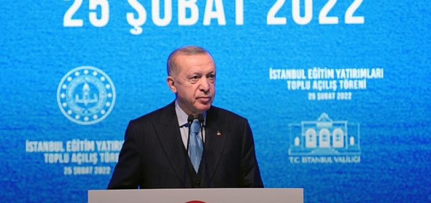 Cumhurbaşkanı Erdoğan: Yerli, millî ve insani değerler üzerine inşa edilmiş bir eğitim müfredatı, ülkemizi sahiliselamete taşıyacak yegâne yoldur