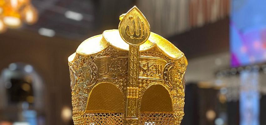 8 kilogram saf altından yapılan Sultan Alp Arslan’ın miğferi İstanbul Jewelry Show’da sergilendi
