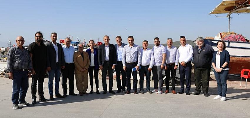 Başkan Atabay ve CHP’li Vekiller Didim’de Balıkçı Esnafıyla Buluştu