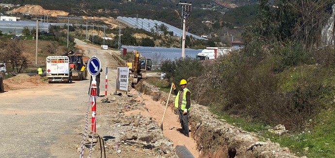 Büyükşehir Belediyesi Alanya’nın eskiyen içme suyu alt yapısını yeniliyor