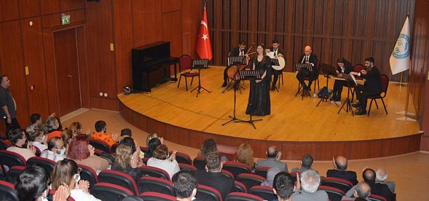 Ege’de “19. ve 20. Yüzyıl Türk Musikisi Repertuarından Örnek Eserler” Dinletisi