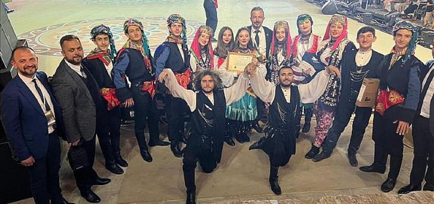 İnegöl Belediyesi Halk Dansları Topluluğu Özbekistan’da 3. Oldu