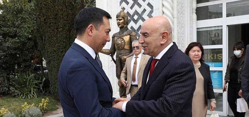 Kırgız Bakandan Başkan Altınok’a Ziyaret