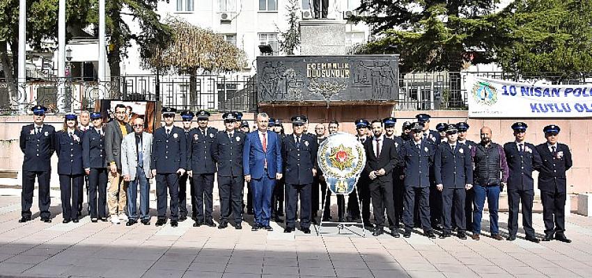 Malkara Belediye Başkanı Ulaş Yurdakul Türk Polis Teşkilatının Kuruluşunun 177. yılı sebebiyle düzenlenen Çelenk Sunma Törenine katıldı