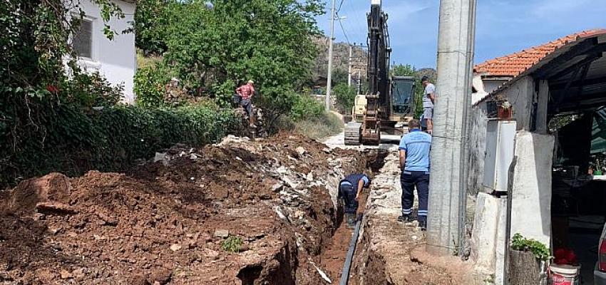 Marmaris’te Kırsal Mahallelerinin içme Suyu Hatları Yenileniyor