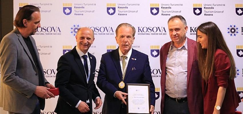 “Akın Kazançoğlu Kosova’nın Fahri Turizm Büyükelçisi Olarak Ödüllendirildi”