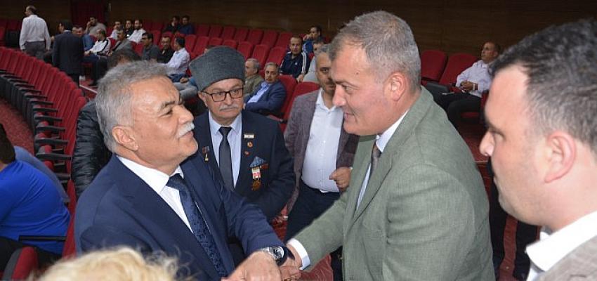 Başkan Uygur vefatının birinci yılında türkülerle anıldı