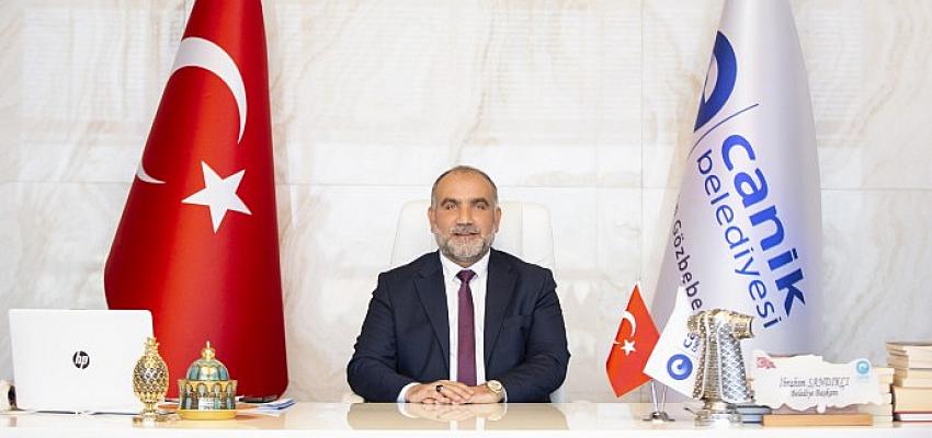 Canik Belediye Başkanı İbrahim Sandıkçı, Anneler Günü vesilesiyle bir mesaj yayımladı.