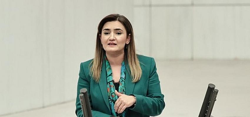 CHP İzmir Milletvekili Av. Sevda Erdan Kılıç: “Bakan Kurum, İzmir deprem konutlarının eksik teslim edildiğini itiraf etti”