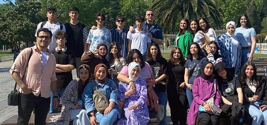 Liseli öğrencilere İstanbul turu