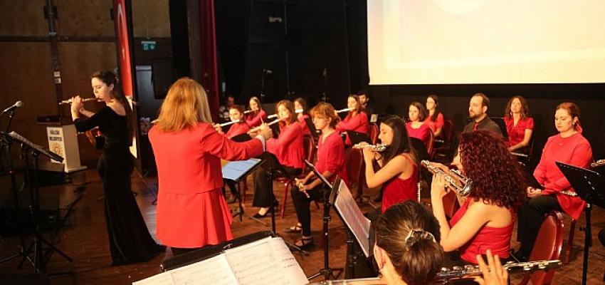 Marmara Flüt Orkestrası’ndan Muhteşem 19 Mayıs Konseri