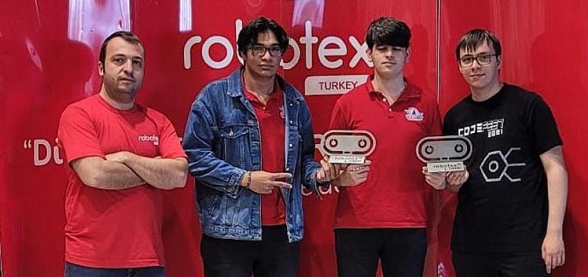 Teknofest Azerbaycan ve Estonya Robotex’te İzmir’i temsil edecekler.