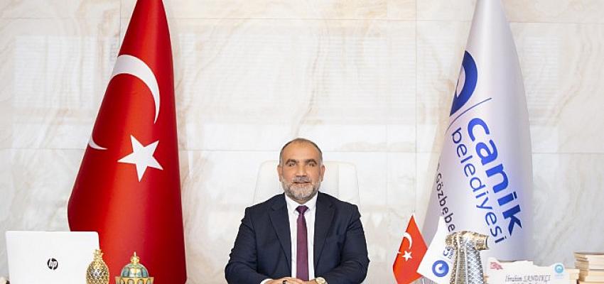 Canik Belediye Başkanı İbrahim Sandıkçı, 15 Temmuz Demokrasi ve Milli Birlik Günü dolayısıyla mesaj yayımladı