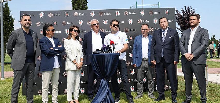 Rain ve Beşiktaş, yeni sezon formalarını tanıttı