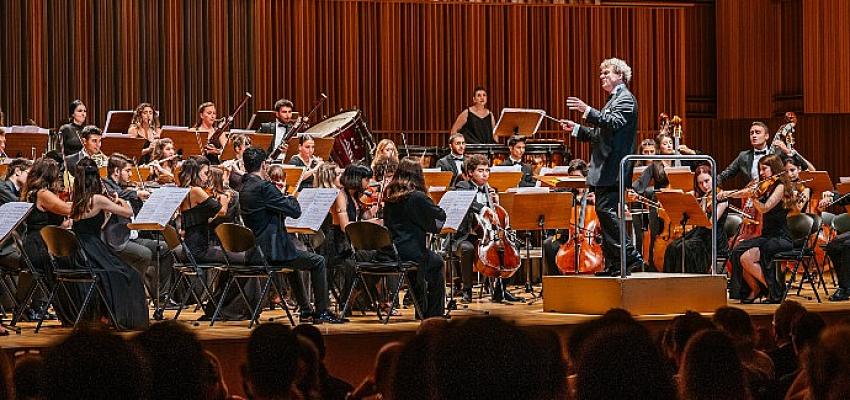 Türkiye Gençlik Filarmoni Orkestrası Avrupa Turnesi İçin Yola Çıktı