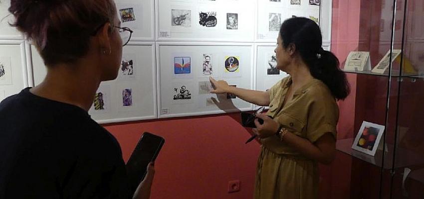 EÜ Kâğıt ve Kitap Sanatları Müzesi farklı kültürlerden sanat eserlerini sergiliyor