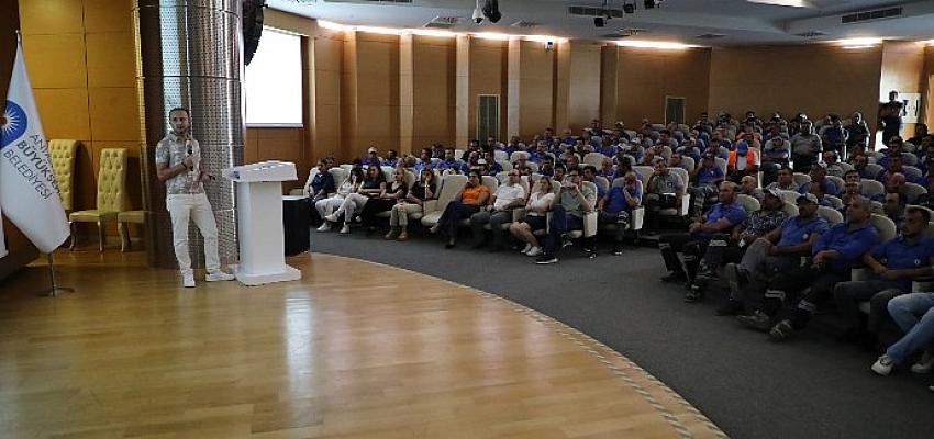 Antalya Büyükşehir’in personel eğitimleri devam ediyor