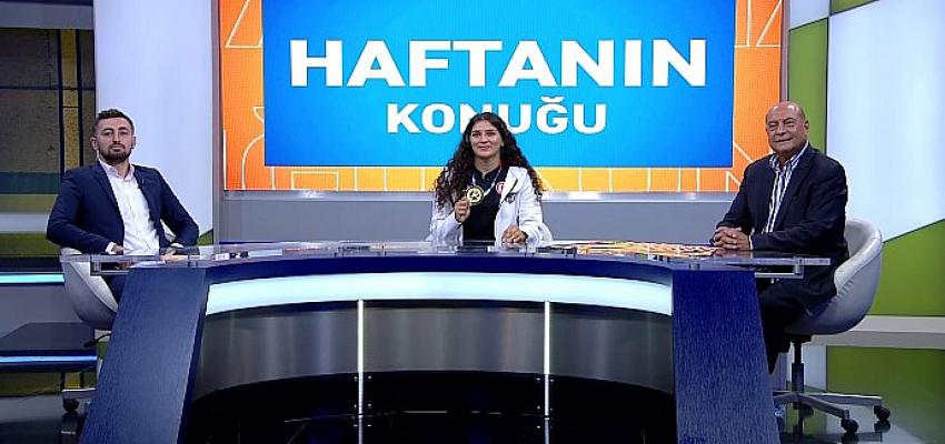 Beşiktaş’ın U23 Kadın Dünya Şampiyonu Güreşçisi Nesrin Baş ve BJK Güreş Takımı Menajeri Burhan Özel D Smart’a konuk oldu