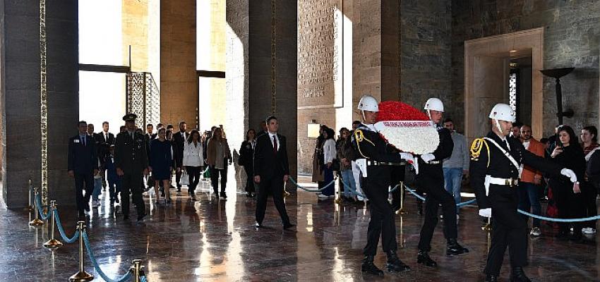 EGİAD Anıtkabir’de Atatürk’ün Huzurunda: Laik, Demokratik Cumhuriyet ve Çağdaş Uygarlık Doğrultusunda Yürüyeceğiz