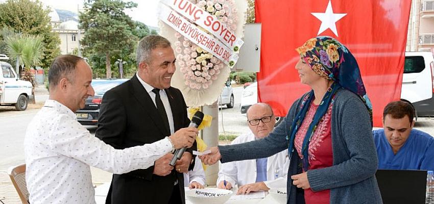 İzmir Büyükşehir Belediyesinin Desteğiyle Beydağ Belediyesi 34 Üreticisine 132 Küçükbaş  Hayvan Desteği Verdi
