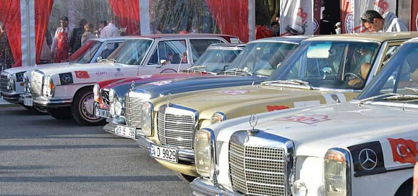 Mercedes-Benz ve Klasik Otomobil Kulübü iş birliği ile düzenlenen Mercedes-Benz Cumhuriyet Rallisi Benasta Benleo Acıbadem’de sona erdi