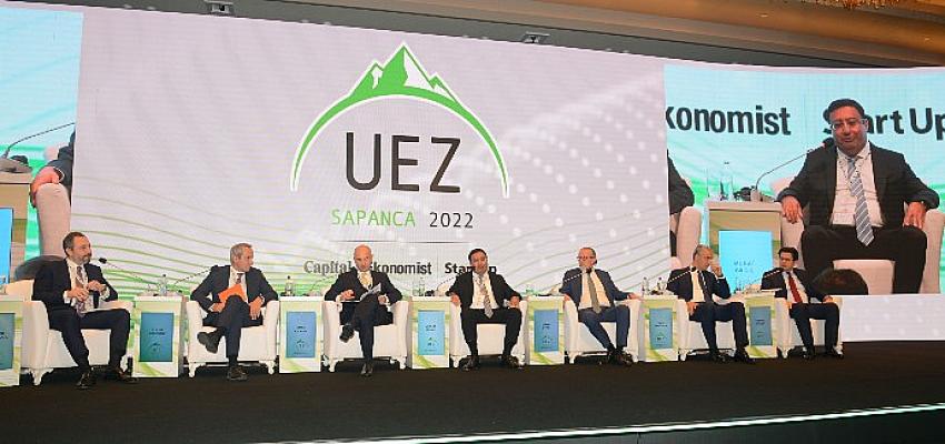 UEZ 2022’de yeni dönemde finans ve bankacılığın nasıl değişeceği konuşuldu