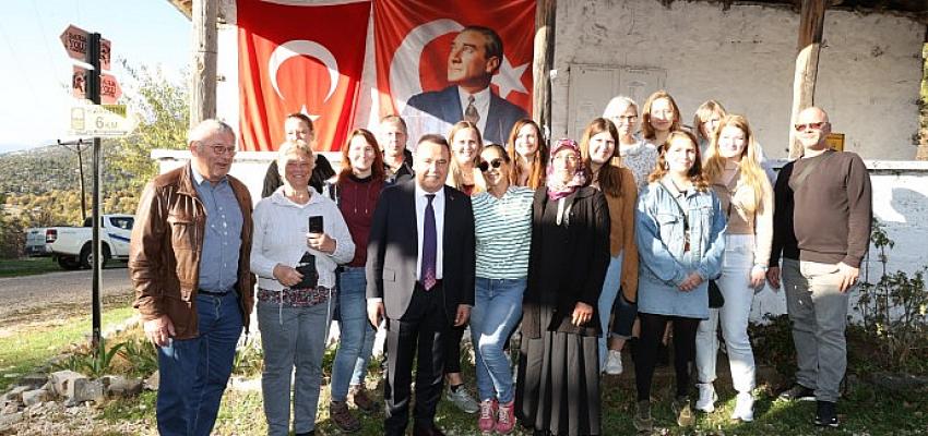Antalya Belediye Başkanı Muhittin Böcek Akseki’de muhtarları dinledi