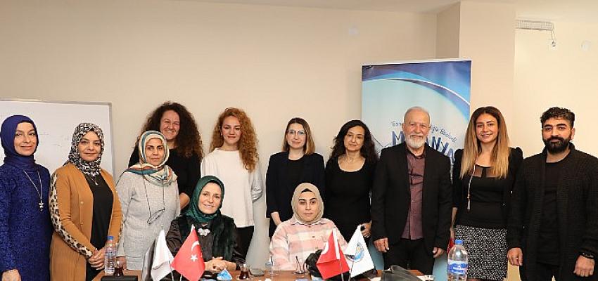 Mudanya Belediyesi: Sesli Kütüphane Gönüllülerine Seslendirme Eğitimi Başladı