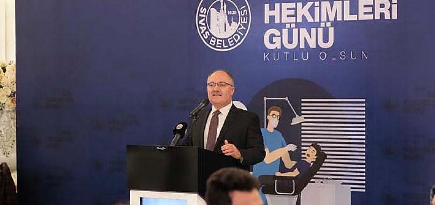 Sivas Belediye Başkanı Hilmi Bilgin, Diş Hekimlerini Unutmadı