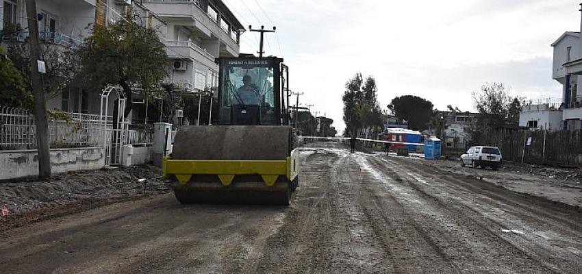 Edremit Altınkum Atatürk Caddesi yenileniyor