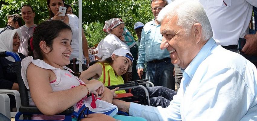 Muğla Büyükşehir Belediye Başkanı Dr. Osman Gürün 3 Aralık Dünya Engelliler Günü nedeniyle bir mesaj yayımladı