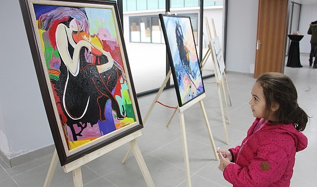 “Duyarlılıklarım" resim sergisi AKM'de açıldı
